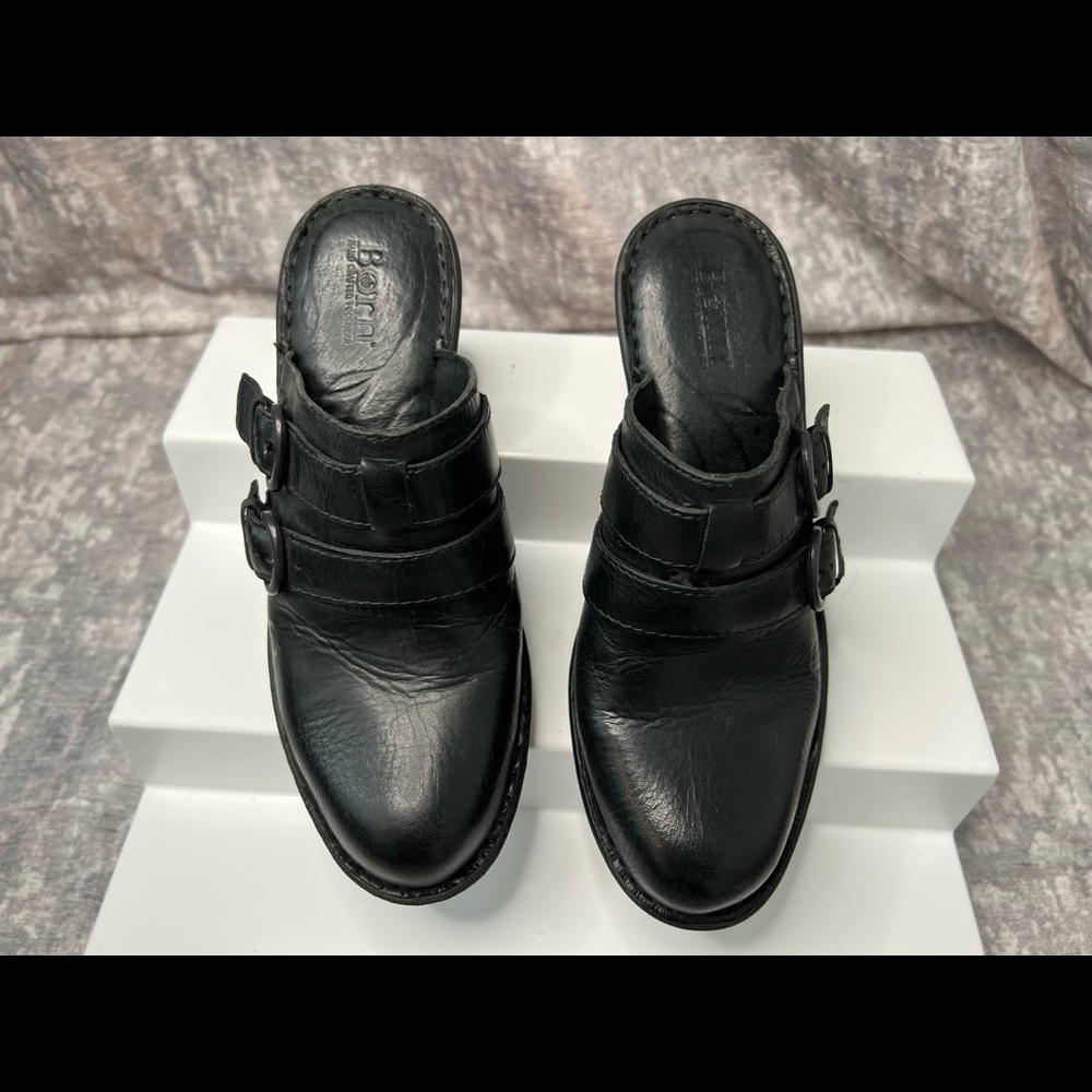 Born Cantu black leather clogs/ Mules with heel size 7M " Like New"
